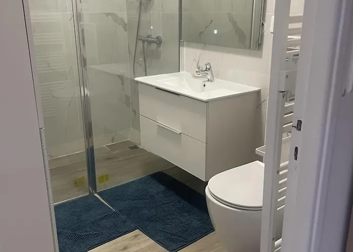 With Large Balcony - Sea View Apartament Bandol