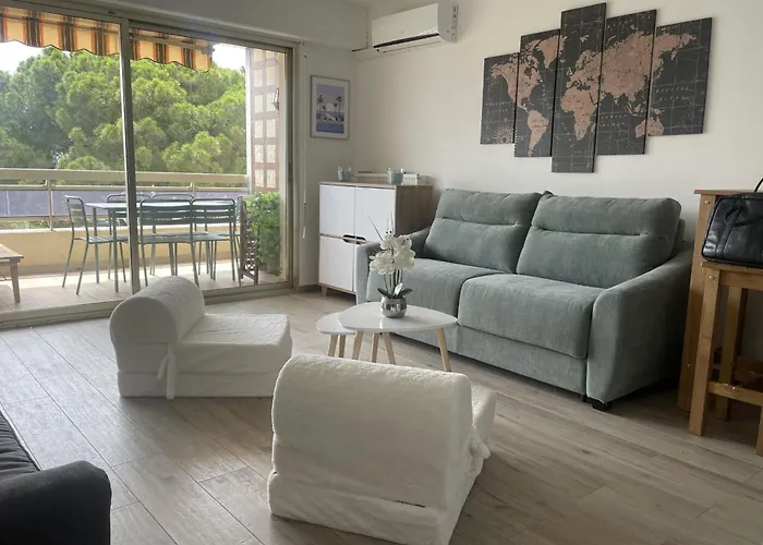 With Large Balcony - Sea View *