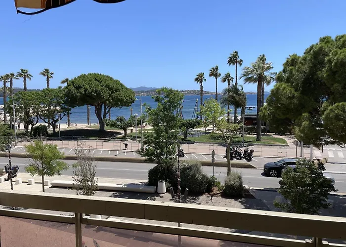 With Large Balcony - Sea View * Bandol